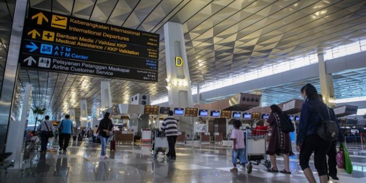 Belasan Ribu Warga Asing Tinggalkan Indonesia