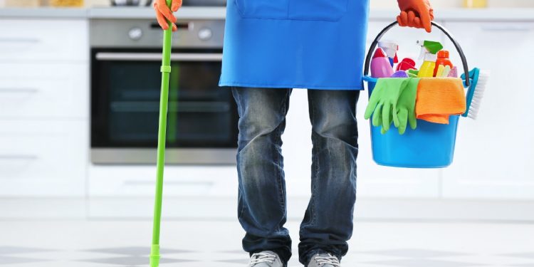 Plus Minus Asisten Rumah Tangga