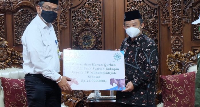 BSB Serahkan Simbolis Hewan Qurban ke PP Muhammadiyah