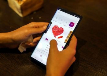 Iran Luncurkan Aplikasi Perjodohan untuk Antisipasi Penurunan Kesuburan