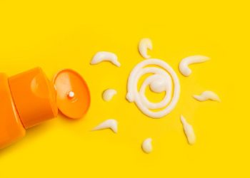 4 Clay Mask Ampuh Atasi Kulit Berminyak dan Jerawat