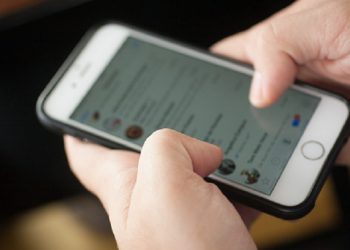 Waspada, Tertipu Tawaran Investasi Bodong Via Grup Chat