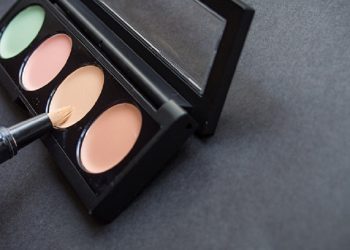 Wajib Tahu, Ini Fungsi dari Setiap Warna Concealer