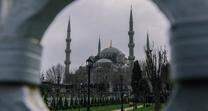 Mengubah Gereja atau Rumah Ibadah Lain Menjadi Masjid