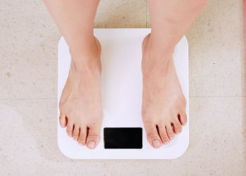 Pandemi Sebabkan Lebih dari Setengah Warga UEA Bertambah Berat Badan