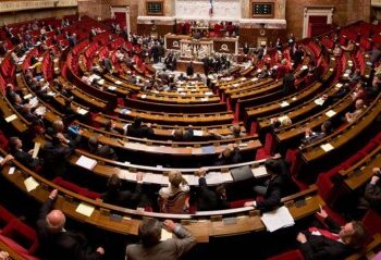 Prancis Adopsi RUU yang Meminggirkan Muslim