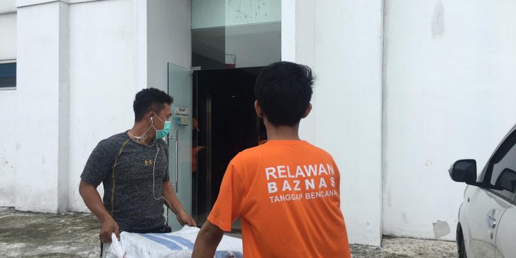 BAZNAS Salurkan Bantuan Logistik untuk Pasien Isolasi Covid-19 di Jakarta