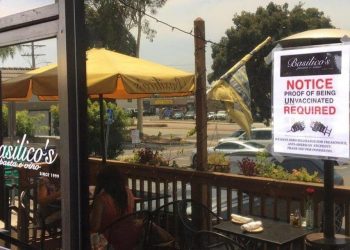 Bukti Tidak Divaksinasi Jadi Syarat Makan di Restoran Ini