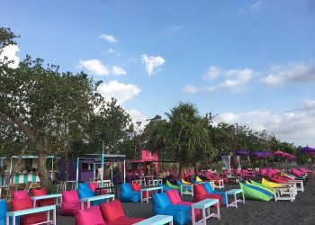 Pantai Batas Senja, Destinasi Wisata Paling Hits di Mataram