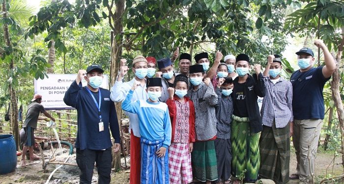 Bertahun-tahun Kekeringan, Pesantren di Lebak Kini Dapat Air Bersih Lewat Wakaf Sumur Bor