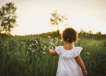 Perkembangan Anak Usia 1 Tahun 6 Bulan