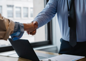 Al Barra’ bin Azib, Sahabat yang Senang Bersalaman