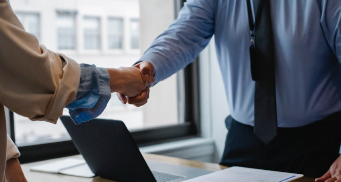 Al Barra’ bin Azib, Sahabat yang Senang Bersalaman