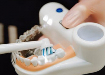 Penyebab Gigi Ngilu dan Cara Mengatasinya