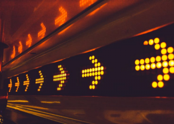 Kisah Seorang Pemuda yang Bertakwa Setelah Melihat Papan Penunjuk Jalan (1)