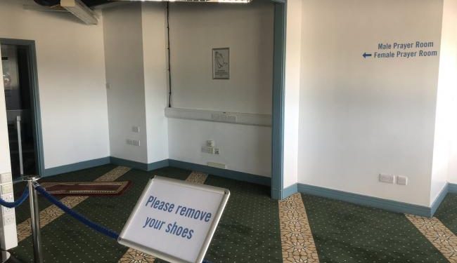 Blackburn Rovers Dipuji karena Membuka Ruang Shalat untuk Fans Muslim