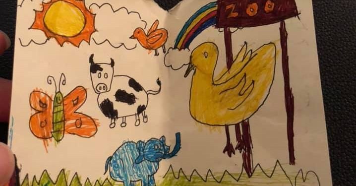 perempuan itu menangis