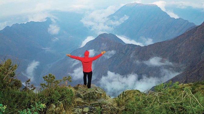 Warga Saudi Berbondong-bondong Mendinginkan Diri di Dataran Tinggi Abha