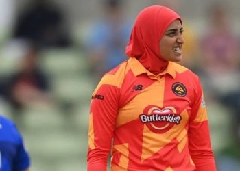 Abtaha Maqsood Pemain Kriket Berhijab Pertama di Inggris