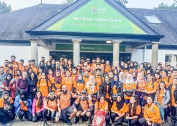 Pejalan Kaki Muslim Akan Menantang Rasisme di Gunung Tertinggi di Inggris