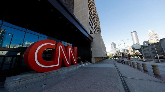 CNN Pecat 3 Karyawan karena Masuk Kantor Tanpa Divaksinasi
