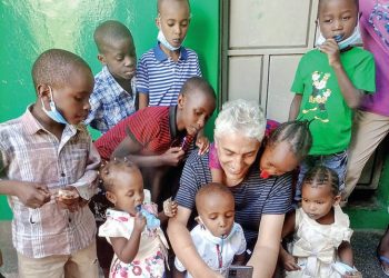 Filantropis Saudi Jadi Bapak Anak Yatim di Afrika