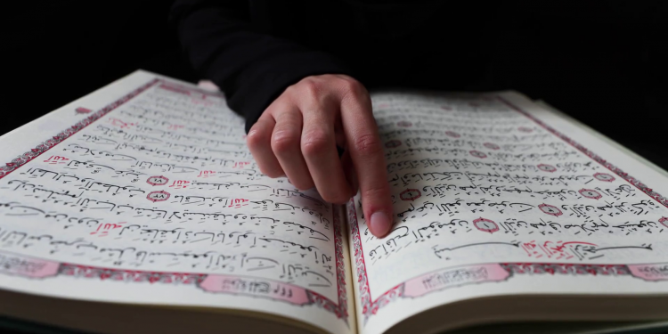 Cara Membedakan Surah Makiyah atau Madaniyah