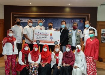 Angkatan 27 IPB Donasi Rp322.5 Juta untuk Pengadaan Ambulans