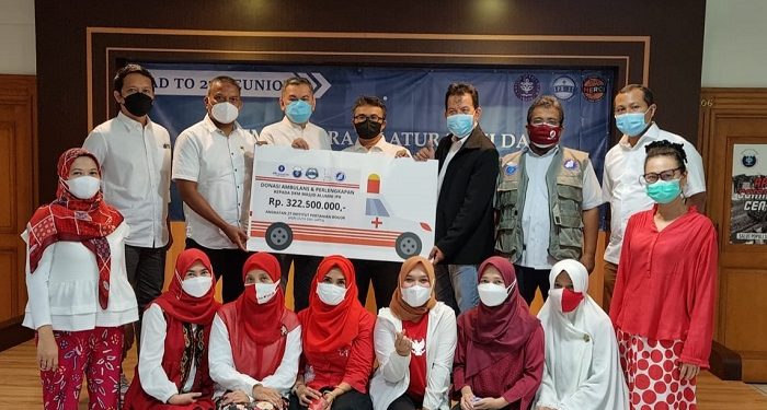 Angkatan 27 IPB Donasi Rp322.5 Juta untuk Pengadaan Ambulans