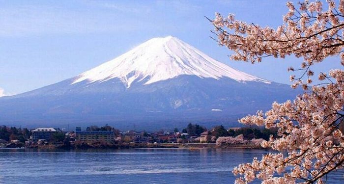 5 Hal yang Wajib Dipesiapkan saat Mendaki Gunung Fuji Jepang