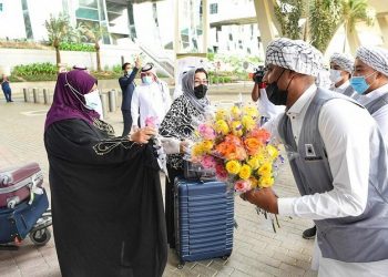 Jamaah Umrah Asing Pertama Tiba di Arab Saudi