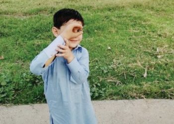 Bocah 4 Tahun Pakistan Buat Sejarah Ssebagai Orang Termuda dengan Lengan Bionik