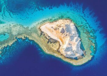 Mengapa Pantai Haql di Arab Saudi Wajib Dikunjungi