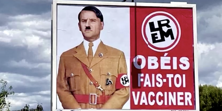 Papan Reklame di Prancis Samakan Presiden Macron dengan Hitler