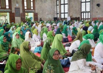 Muslimah Mengikuti Pengajian Majelis Ilmu Sejak 15 Abad Lalu