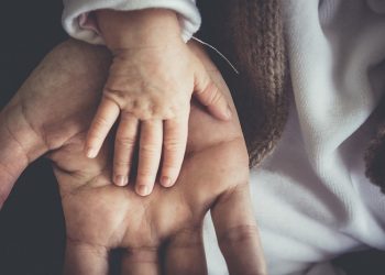8 Cara Mengatasi Empty Nest Syndrome
