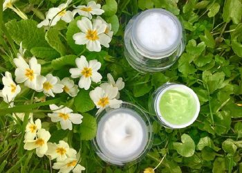 4 Tips Mencegah Kerutan di Dahi Semakin Terlihat