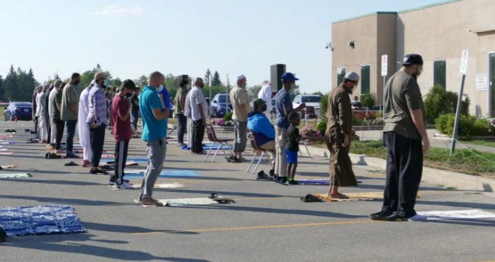 Muslim Kanada Shalat Istisqa untuk Hujan di Winnipeg