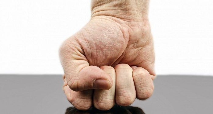 Menyikapi Suami yang Sering Melakukan Maksiat