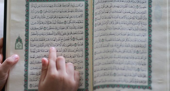 Surat Al Baqarah Ayat 10 tentang Orang yang Meninggalkan Dakwah