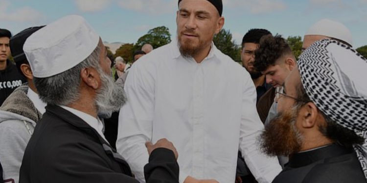 Bintang Rugby Muslim Kritik Para Penentang Masjid Baru di Sydney