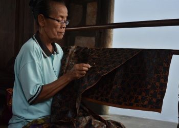 Potensi Kain Batik dalam Pengembangan Fashion Industri
