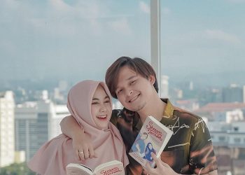Anisa Rahma dan Suami Kisahkan Perjalanan Taaruf Melalui Novel Skenario Terindah