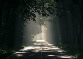 Adab kepada Orang Tua yang Harus Dimiliki Pemuda Muslim