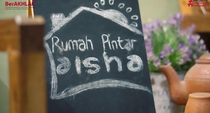 Inspirasi dari ASN Berakhlak Pendiri Rumah Pintar Aisha