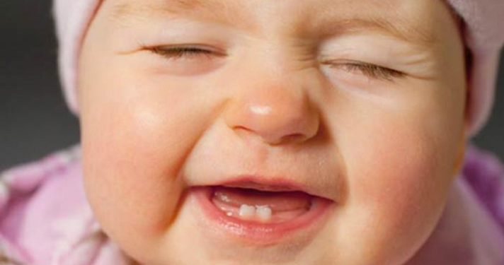 Gigi Bayi Telat Tumbuh, Jangan Panik Dulu, Cek Sebabnya Berikut Ini