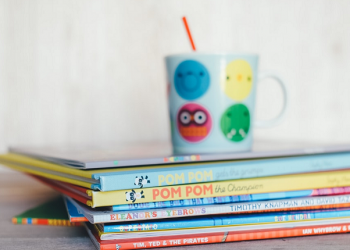 Tips Memilih Buku untuk Anak Usia 12-18 Bulan