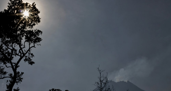 Mitos: Kisah Umar Mengubur Anak Perempuannya Hidup-Hidup