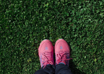 Menghilangkan Bau Sepatu Tanpa Dicuci, Coba Cara-Cara Ini