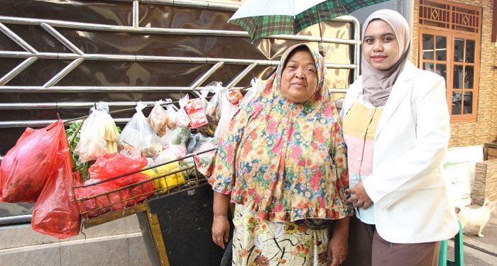 Berkah Zakat, Anak Penjual Sayur Jadi Apoteker